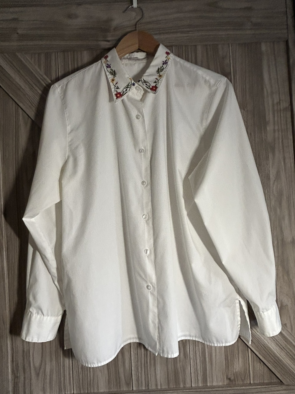 Vintage Foxcroft Floral Embroidered Collar Blouse